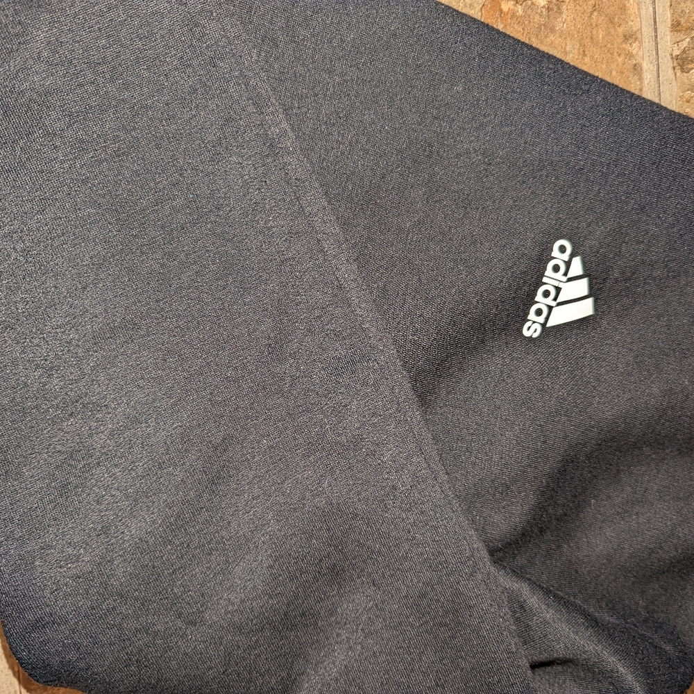 Adidas Cropped Crew neck